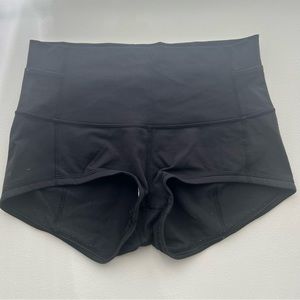 lululemon high rise shorts 2”